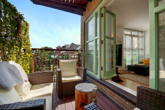 1 Bedroom Apartment To Rent In Bermondsey Wall East, Bermondsey, SE16