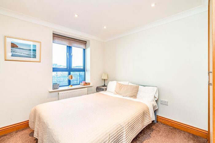 2 Bedroom Apartment To Rent In Charter House, Ocean Village, SO14