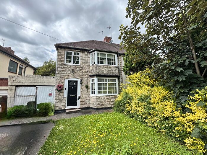 3 Bedroom House To Rent In New Road, Dudley, DY2
