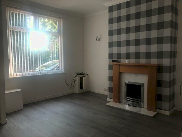2 Bedroom House To Rent In Meadow Lane, Dukinfield, SK16