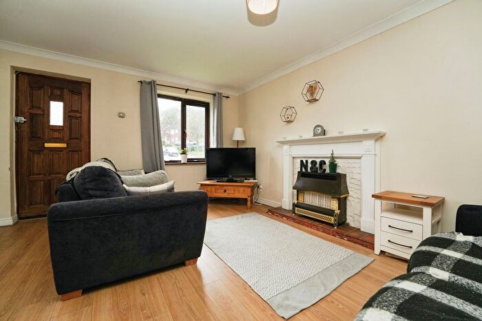 2 Bedroom Detached House For Sale In Medway Road, Worcester, Worcestershire, WR5