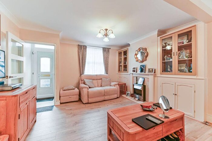 2 Bedroom Terraced House For Sale In Addington Road, Croydon, CR0