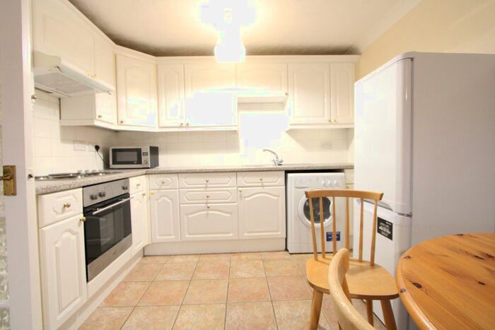 1 Bedroom Flat To Rent In Warham Road, Croydon, CR2