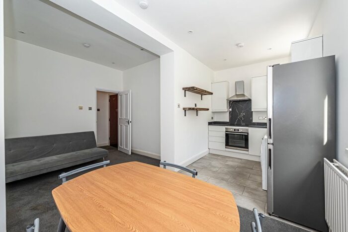 1 Bedroom Flat To Rent In Cosway Street, London, NW1