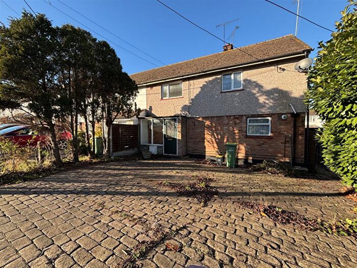 3 Bedroom Semi-Detached House To Rent In Vernon Avenue, Rayleigh, SS6