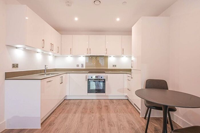 1 Bedroom Flat To Rent In Nautilus Apartments, Canning Town, London, E16