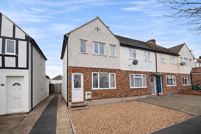 2 Bedroom End Of Terrace House For Sale In Alberta Avenue, Cheam, Sutton, SM1