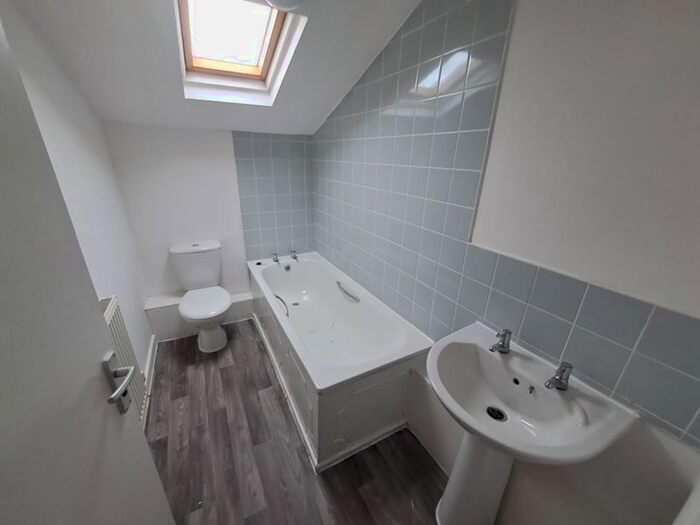 1 Bedroom Flat To Rent In Claremont Road, Seaforth, Liverpool, L21