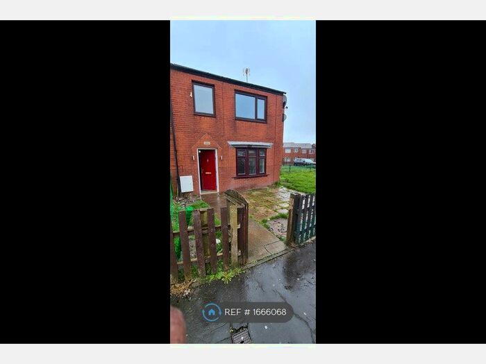 3 Bedroom Terraced House To Rent In Green Meadow, Rochdale, OL12