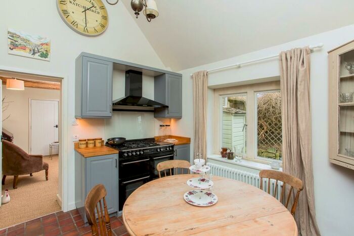 3 Bedroom Cottage To Rent In Silver Street Chalford Hill, GL6