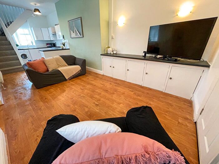 2 Bedroom Flat To Rent In Falkner Square, Toxteth, Liverpool, L8