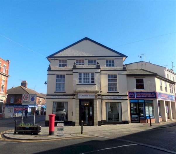 1 Bedroom Flat To Rent In High Street, Walton On The Naze, CO14