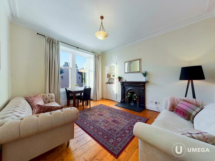 2 Bedroom Flat To Rent In Buccleuch Street, Newington, Edinburgh, EH8