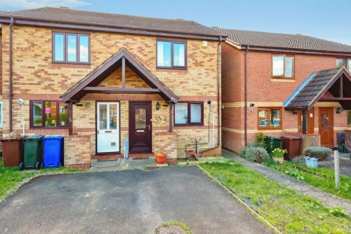 2 Bedroom End Of Terrace House For Sale In Heron Drive, Bicester, OX26