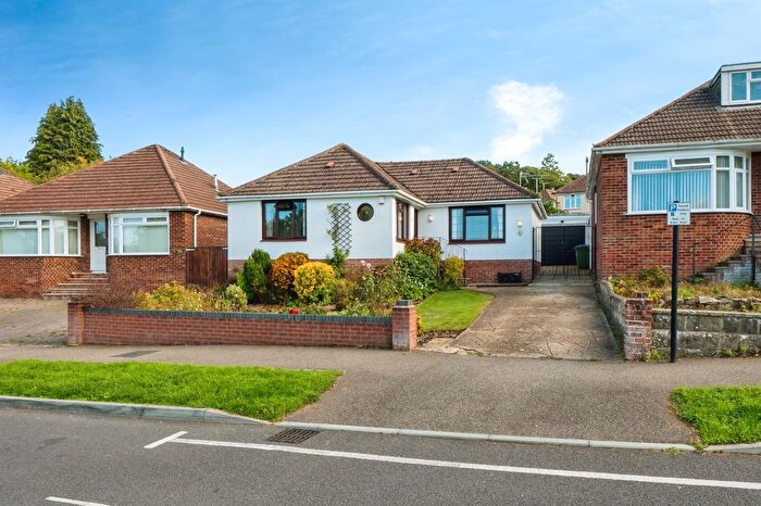 2 Bedroom Detached Bungalow For Sale In Springford Road, Southampton, SO16