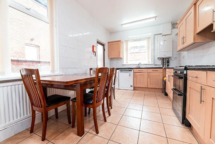 5 Bedroom Terraced House To Rent In Rolleston Drive, Nottingham, Nottinghamshire, NG7