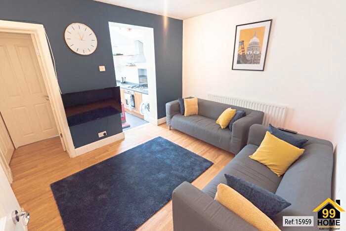 5 Bedroom Terraced House To Rent In Avenue Road, Southampton, Hampshire, SO14