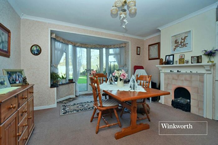 5 Bedroom Detached House For Sale In Kingsmead Avenue, Worcester Park, KT4