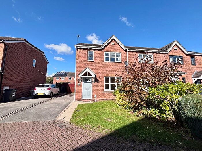 3 Bedroom Terraced House To Rent In Mast Drive, Hull, HU9