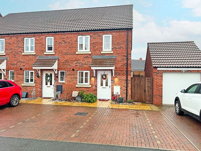 2 Bedroom End Of Terrace House For Sale In Centurian Drive, Kirby Muxloe, Leicester, Leicestershire, LE9