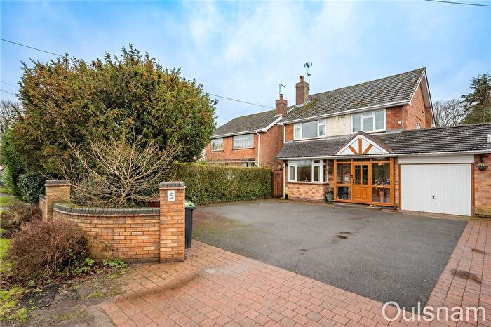 3 Bedroom Detached House For Sale In Stourbridge Road, Fairfield, Bromsgrove, Worcestershire, B61