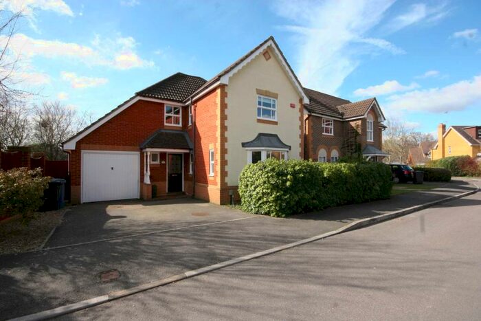 4 Bedroom Detached House To Rent In Levignen Close, Church Crookham, GU52