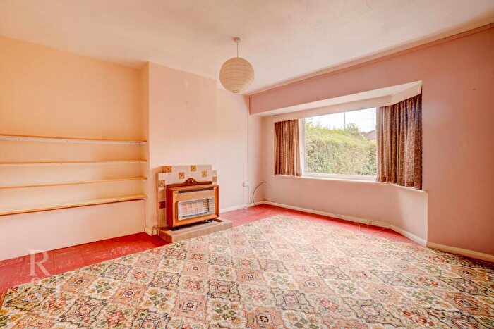 2 Bedroom Flat For Sale In Green Acre, Edwalton, Nottingham, NG12