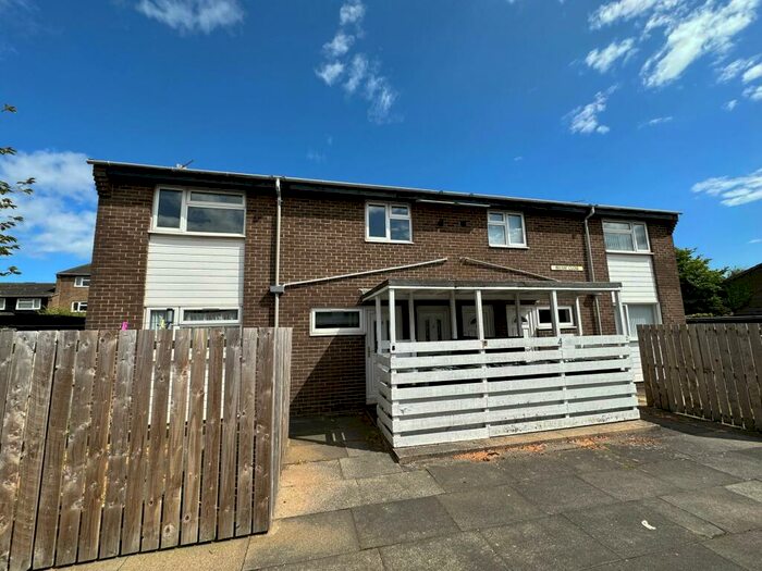 2 Bedroom Flat To Rent In Belsay Close, Wallsend, Tyne And Wear, NE28