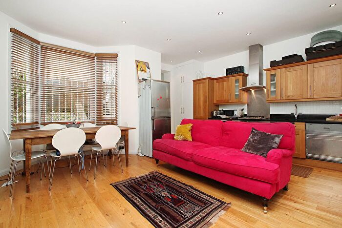 2 Bedroom Flat To Rent In Victoria Road, London, NW6