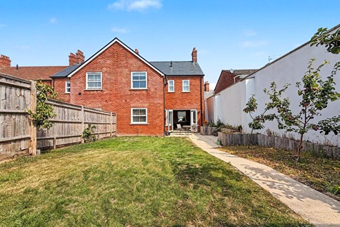 3 Bedroom Semi Detached House For Sale In Wareham, BH20