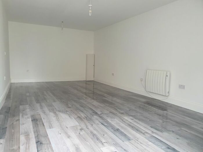 1 Bedroom Flat To Rent In Leighton Road, Dover, CT16