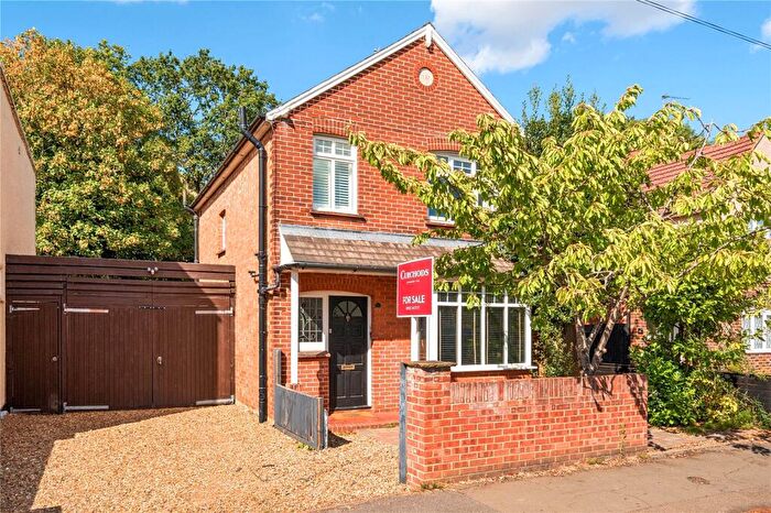 3 Bedroom Semi-Detached House For Sale In Felcott Road, Walton-On-Thames, KT12