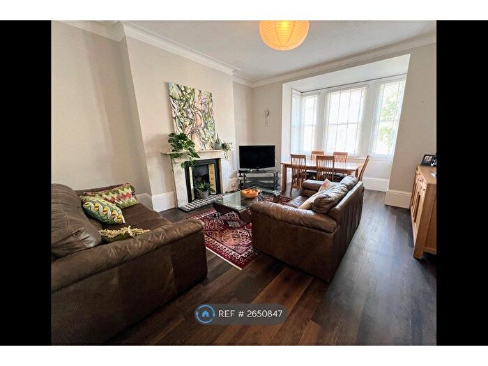 1 Bedroom Flat To Rent In Ventnor Villas, Hove, BN3