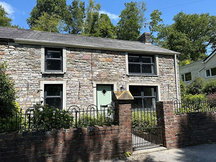 3 Bedroom Cottage For Sale In Heol Rheolau, Abercrave, Swansea., SA9