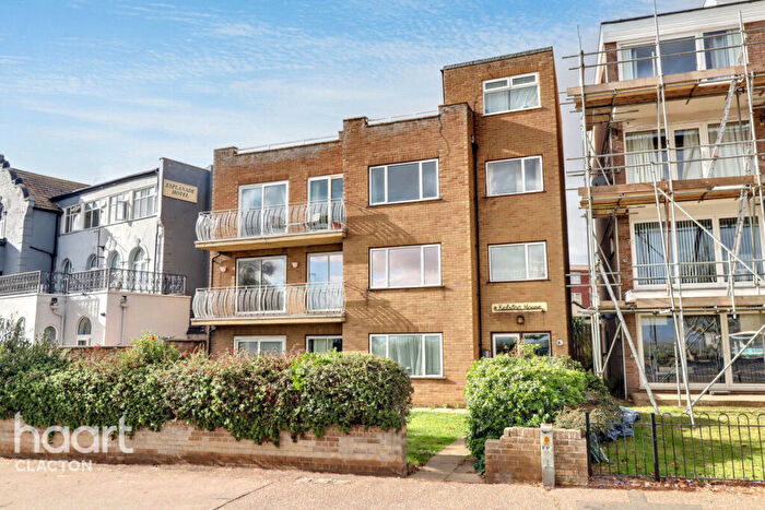 3 Bedroom Apartment For Sale In Marine Parade East, Clacton-On-Sea, CO15