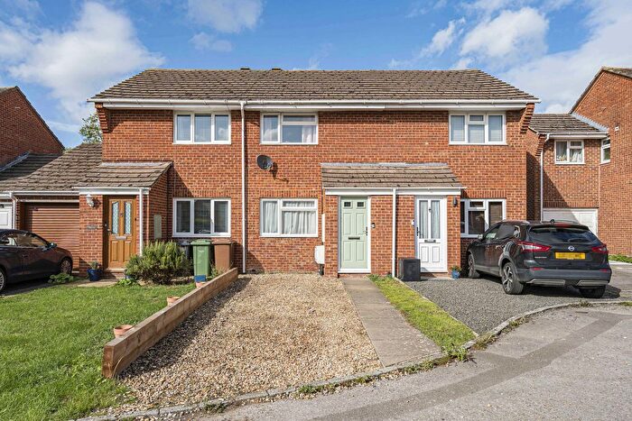 2 Bedroom Terraced House For Sale In Saw Close, Oxford, OX44