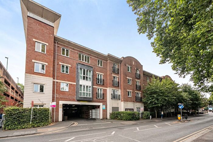 1 Bedroom Flat For Sale In Grenfell Road, Maidenhead, SL6