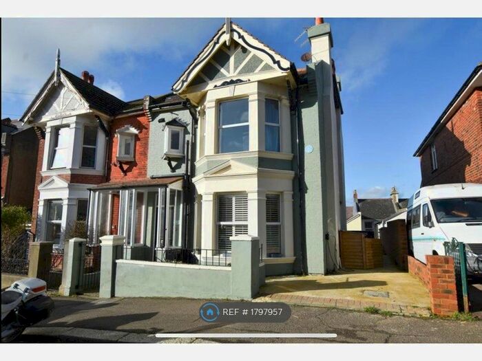 3 Bedroom Semi-Detached House To Rent In Priory Road, Hastings, TN34