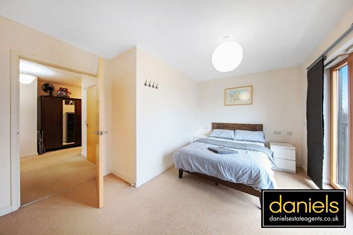1 Bedroom Flat For Sale In Plough Close, Kensal Green, London, NW10