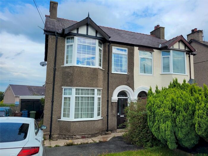 3 Bedroom Semi-Detached House For Sale In Dinas, Caernarfon, Gwynedd, LL54