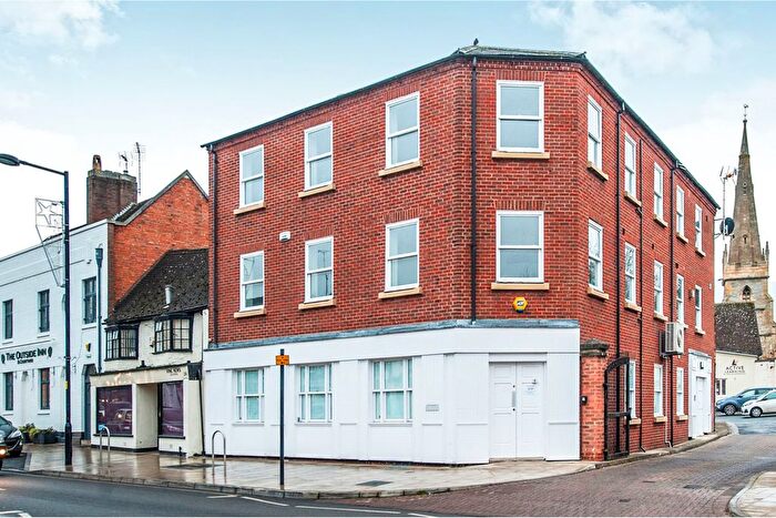 2 Bedroom Property To Rent In Vine Street, Evesham, WR11