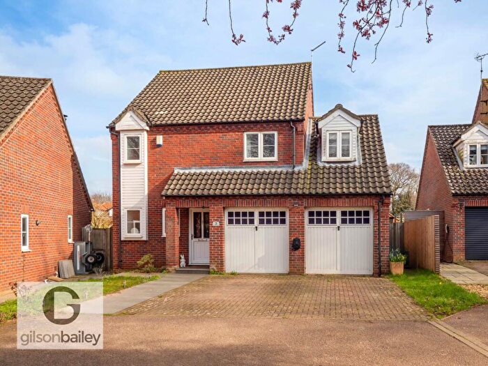 4 Bedroom Detached House For Sale In Acorn Close, Lingwood, NR13