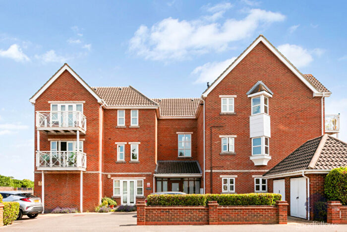 2 Bedroom Apartment To Rent In Northpoint Close, Sutton, SM1