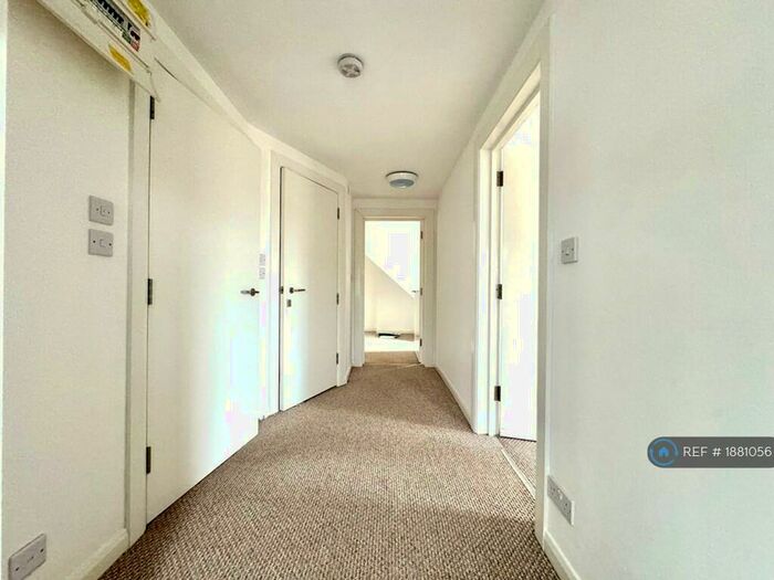1 Bedroom Flat To Rent In Post Office Lane, Wantage, OX12