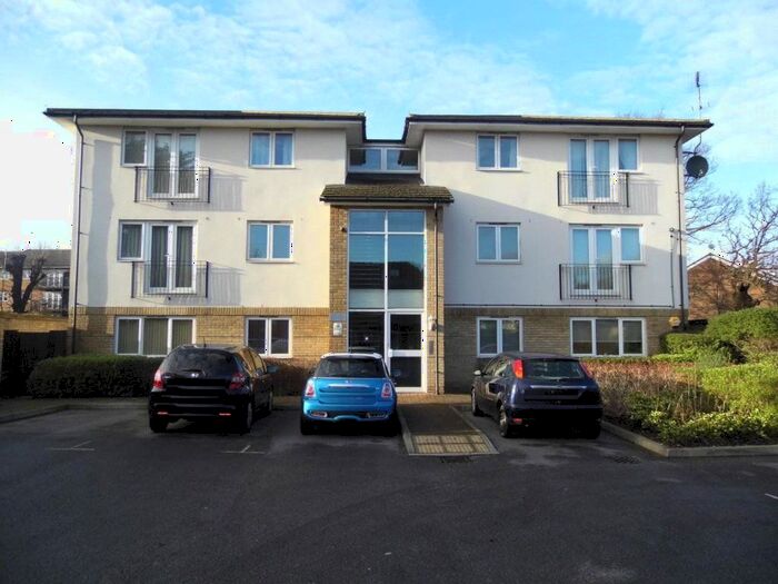 2 Bedroom Flat To Rent In Ashwell Court, Juliana Close, East Finchley, London, N2