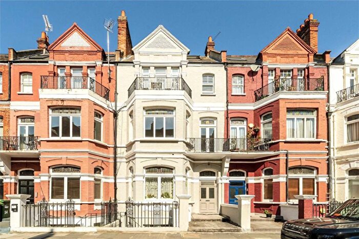 Studio To Rent In Castletown Road, Barons Court, W14