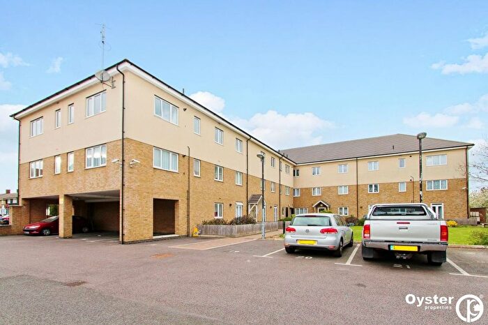 2 Bedroom Flat To Rent In Harvest End, Watford, WD25