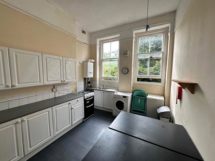 4 Bedroom Flat To Rent In Warwick Road, Bristol, BS6