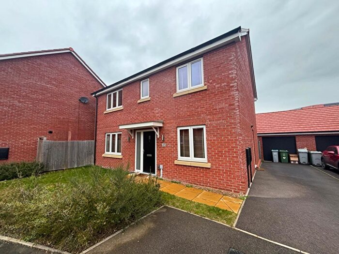 4 Bedroom Detached House To Rent In Furrow Close, Middlebeck, Newark, NG24