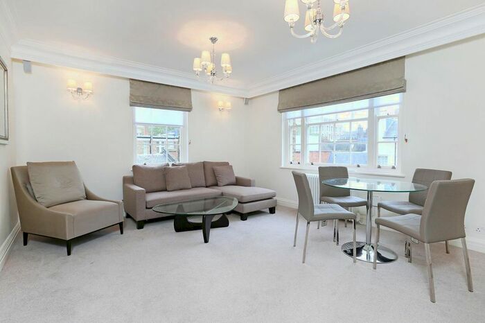 2 Bedroom Flat To Rent In Park Street, Mayfair, W1K